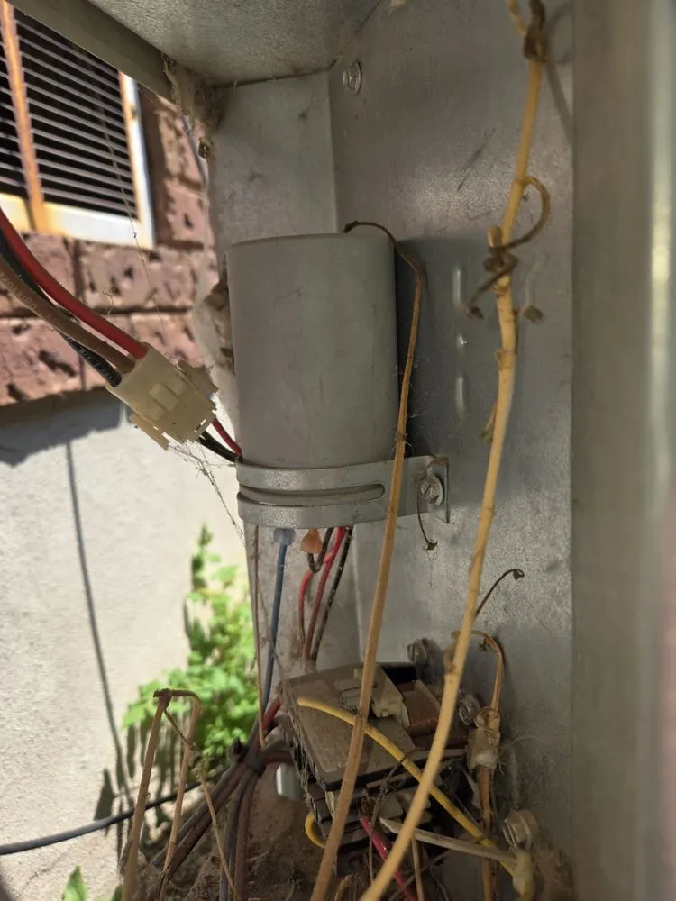 Slide of Holmes Family Heating And Air