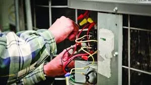 Holmes Family HVAC Repair Experts Logo