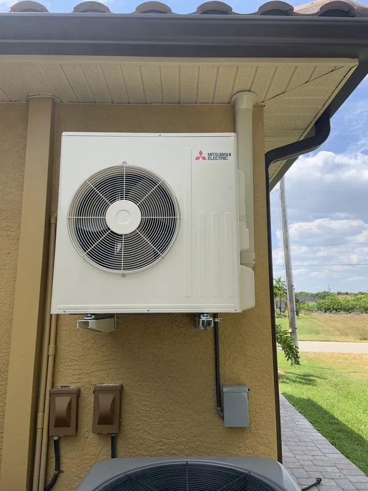 Slide of HomePros Cooling & Heating