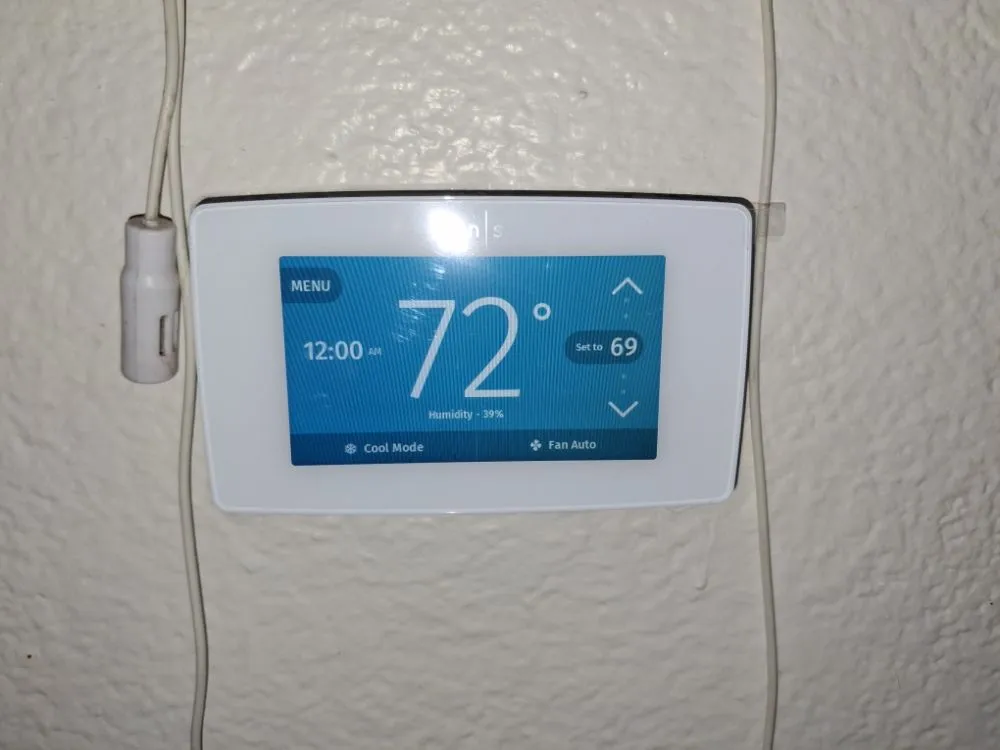 Slide of Hometown Heating & Air