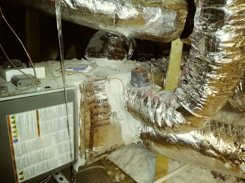 Slide of Hometown Heating & Cooling