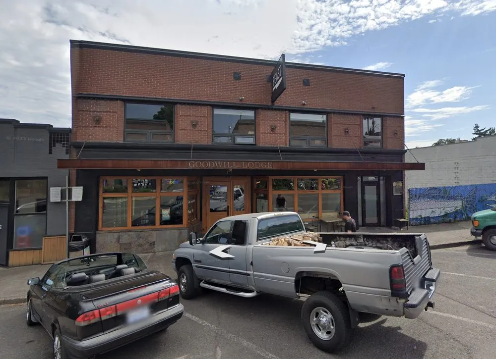 Slide of Hood River Handyman