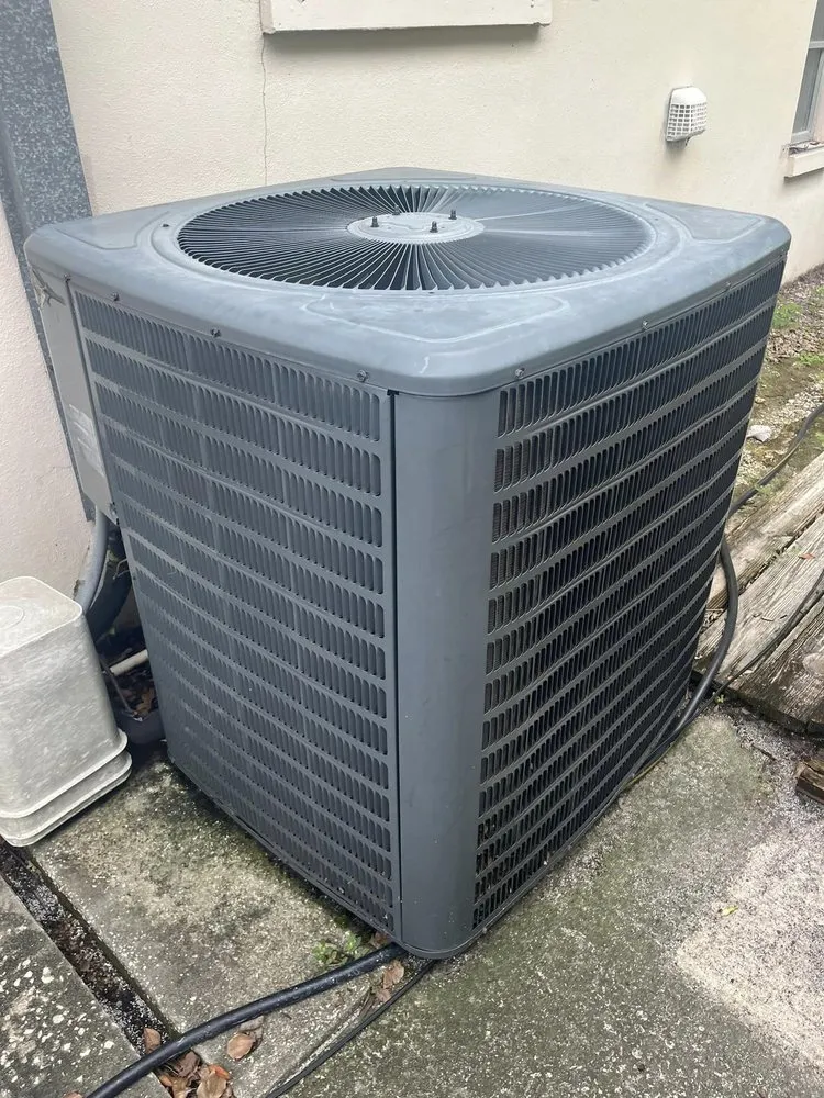 Slide of Hot Momma’s Hauling