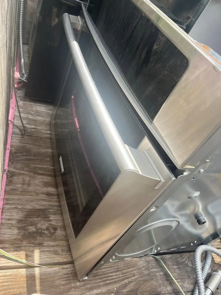 Slide of Hot Momma’s Hauling