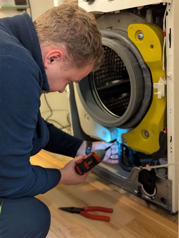 Slide of Hotwire HVAC Refrigeration & Appliance Repair