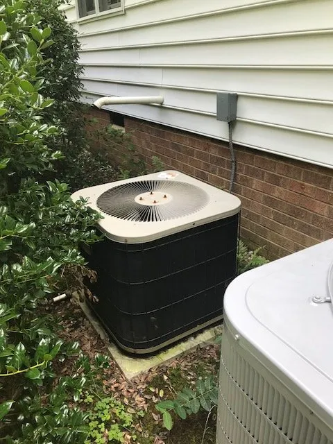 Slide of Howell's Heating & Air Conditioning