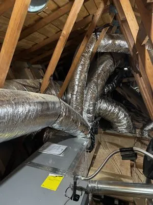 Howie’s Heating and Air Logo