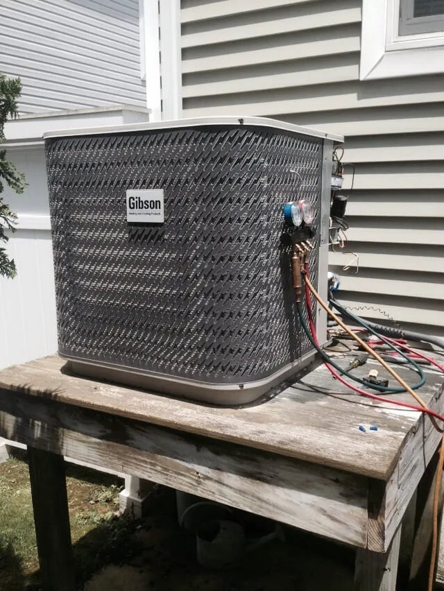 Slide of HR Heating, Air Conditioning & Refrigeration