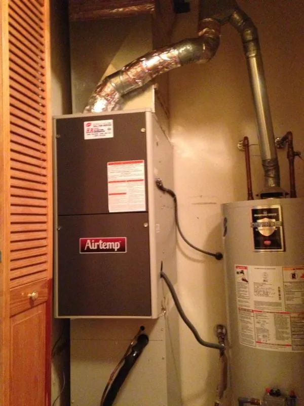 Slide of HR Heating, Air Conditioning & Refrigeration