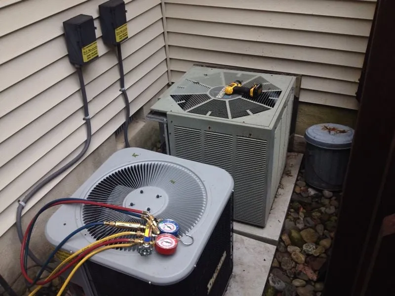 Slide of HR Heating, Air Conditioning & Refrigeration