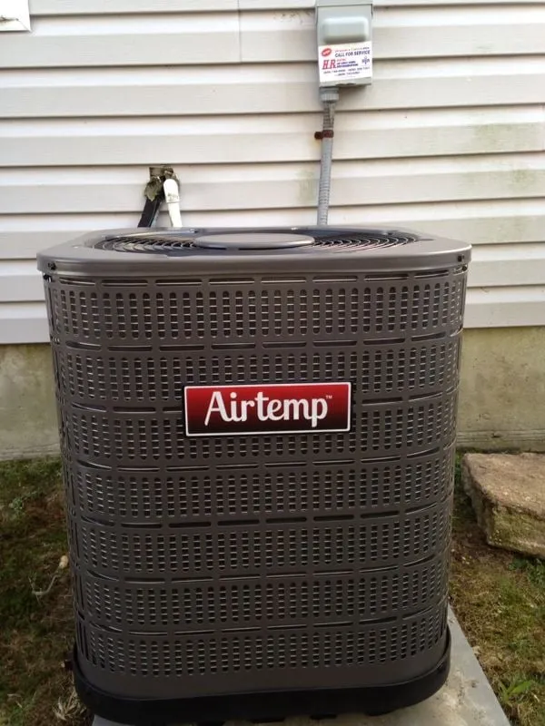 Slide of HR Heating, Air Conditioning & Refrigeration