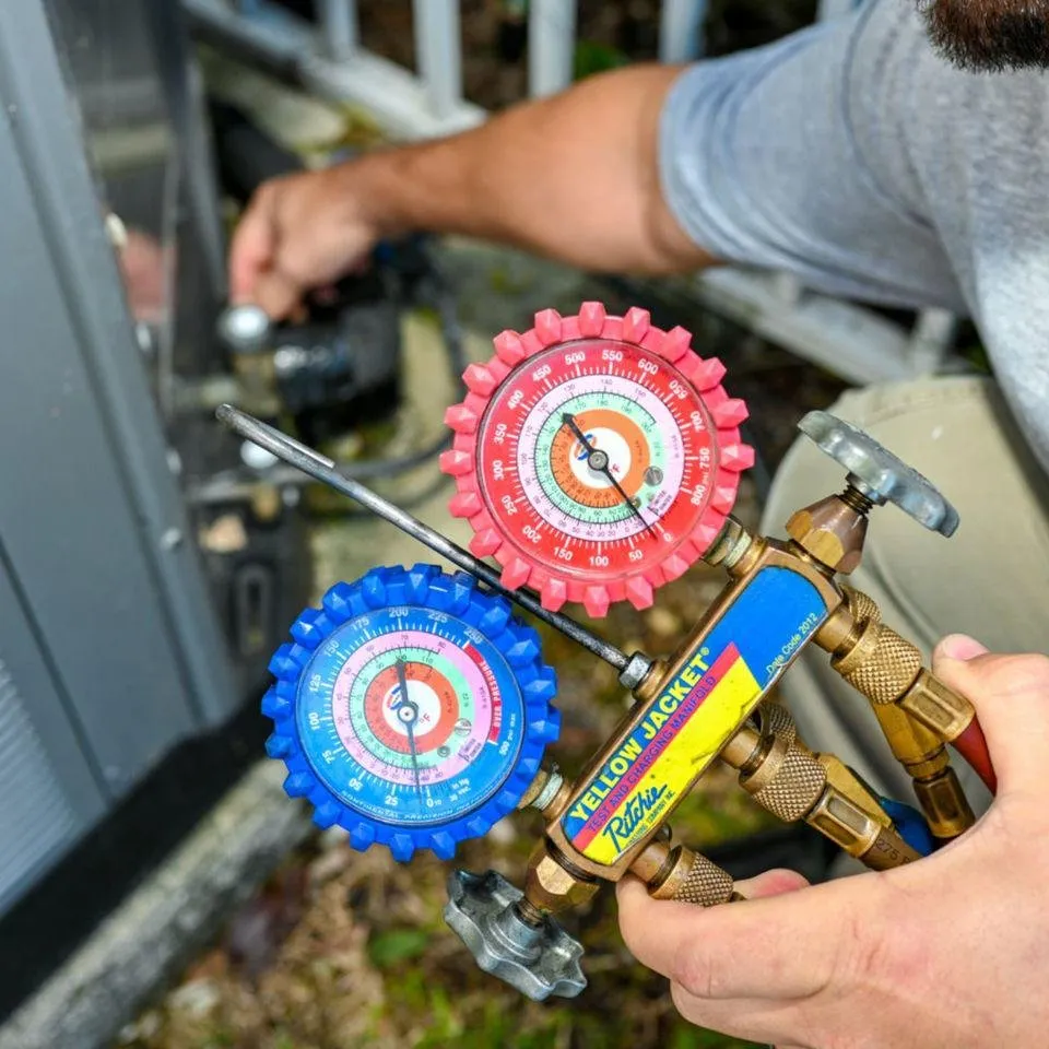 Slide of Huneycutt Cooling & Heating Experts