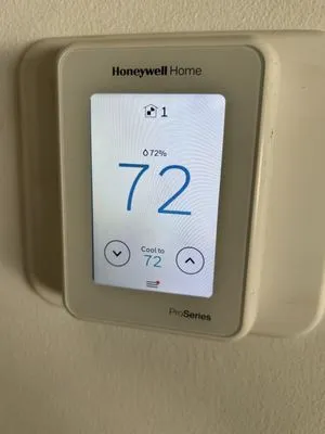 Hutchinson - Air Conditioning, Plumbing & Heating