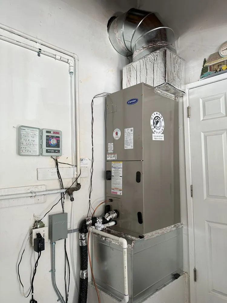 Slide of HVAC & Insulation Gurus