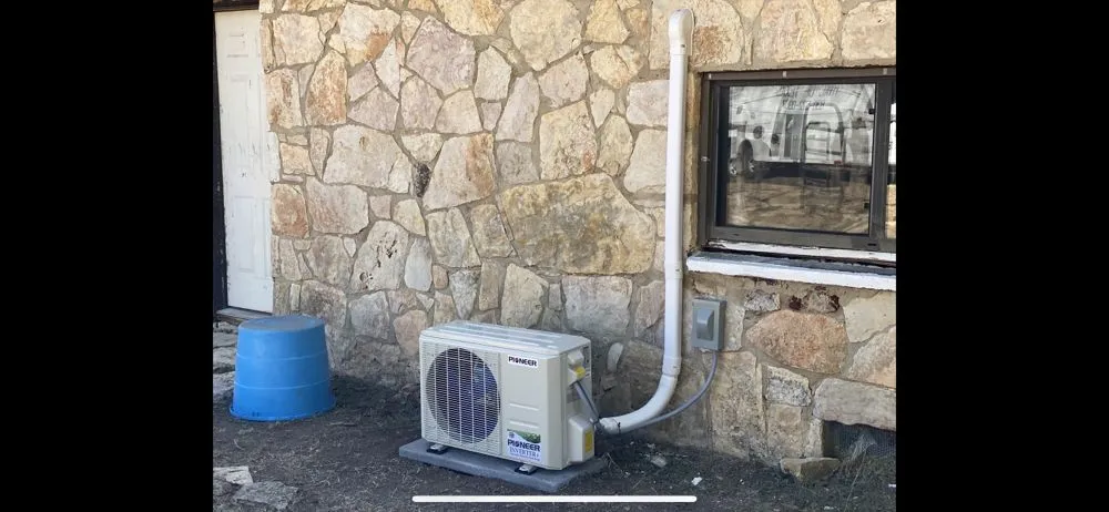 Slide of HVAC Of Texas