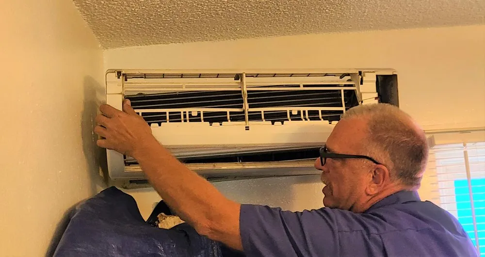 Slide of HydroKleen 208