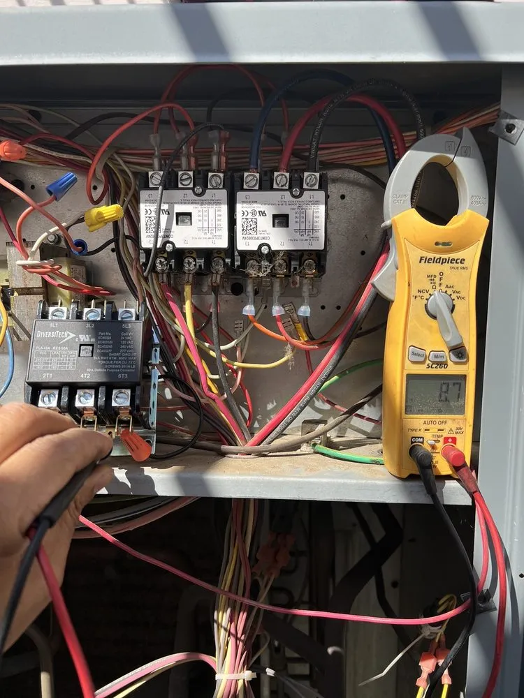 Slide of I GO Heating & Air Conditioning