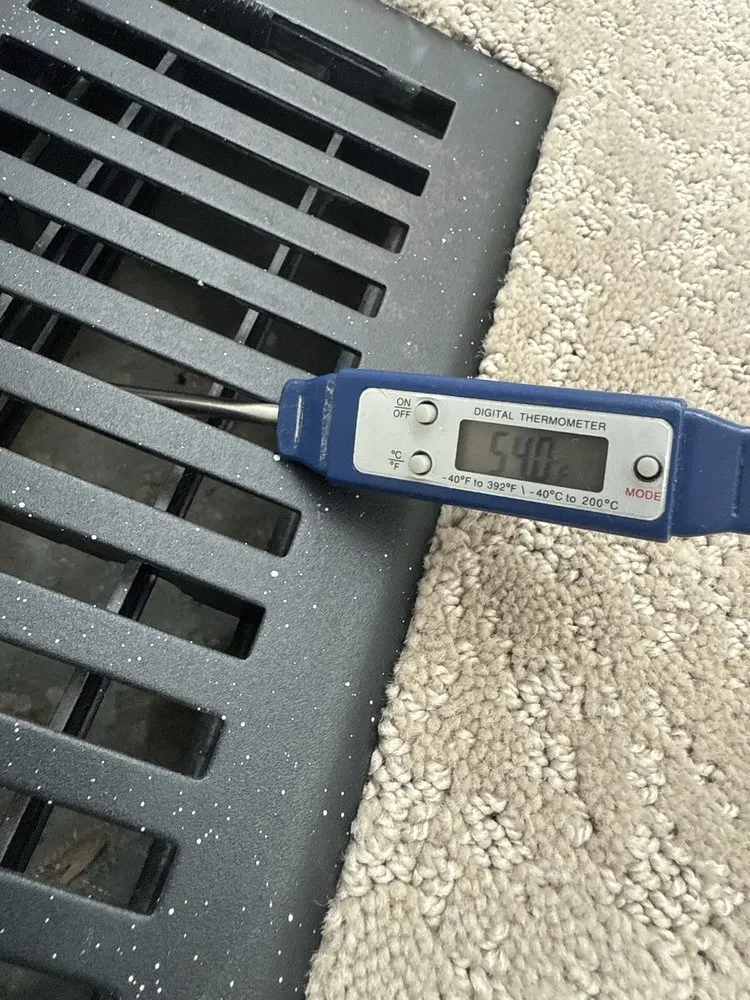 Slide of I&G Comfy House