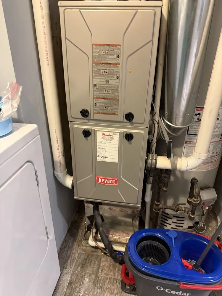 Slide of I&G Comfy House