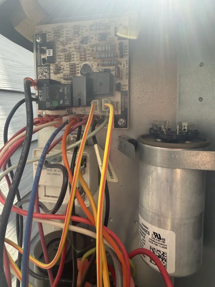 Slide of I&G Comfy House