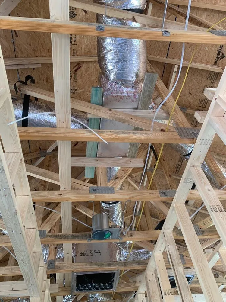 Slide of Iguara Air Conditioning Services