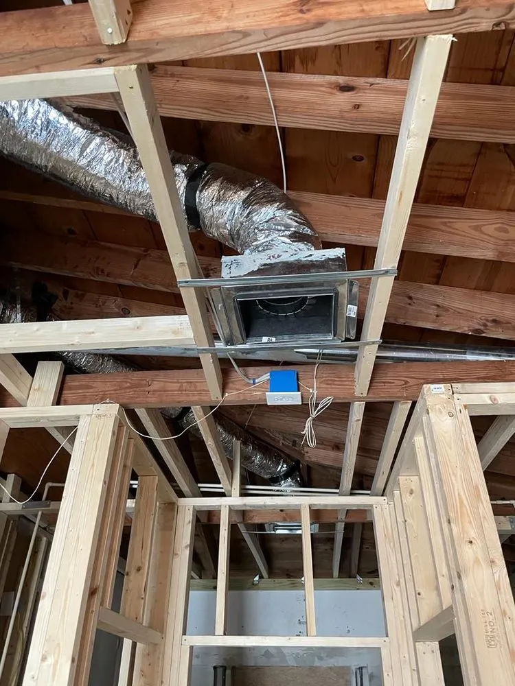 Slide of Iguara Air Conditioning Services