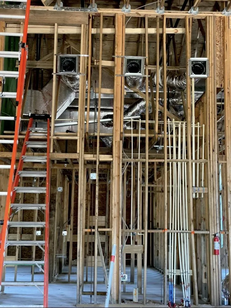 Slide of Iguara Air Conditioning Services