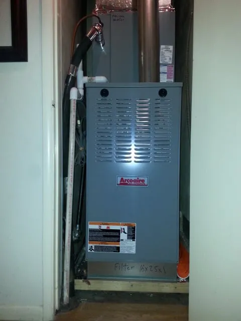 Slide of In N Out Air