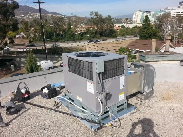 Slide of In N Out Air