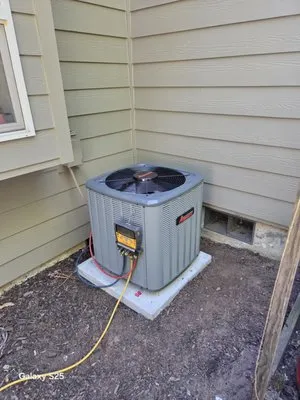 Independent Heating and Cooling LLC Logo