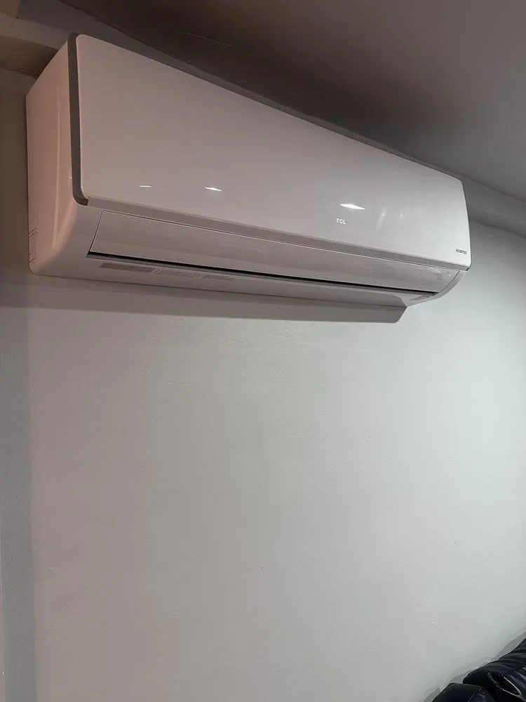 Slide of Instant Air Solutions