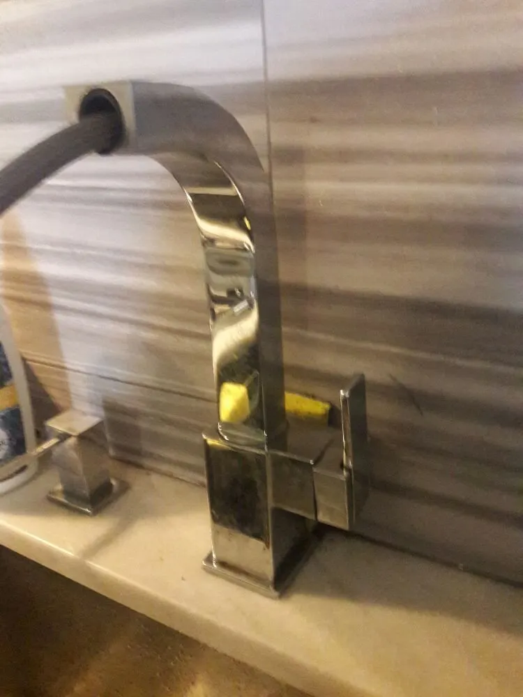 Slide of Instant Appliance Services