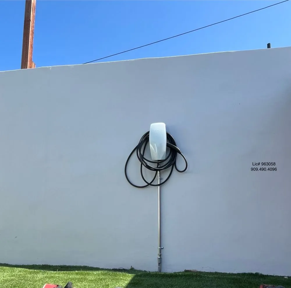 Slide of Intoset Electric