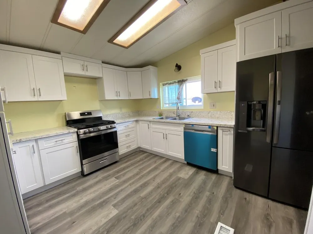 Slide of Inzunza Builders