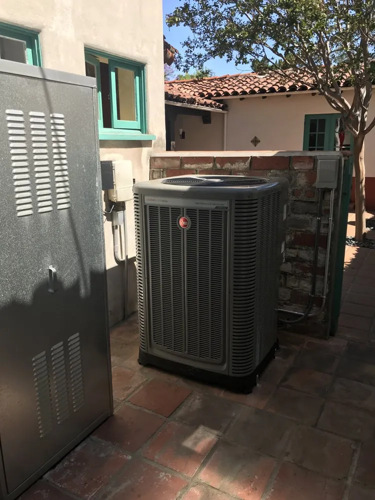 Slide of Inzunza Builders