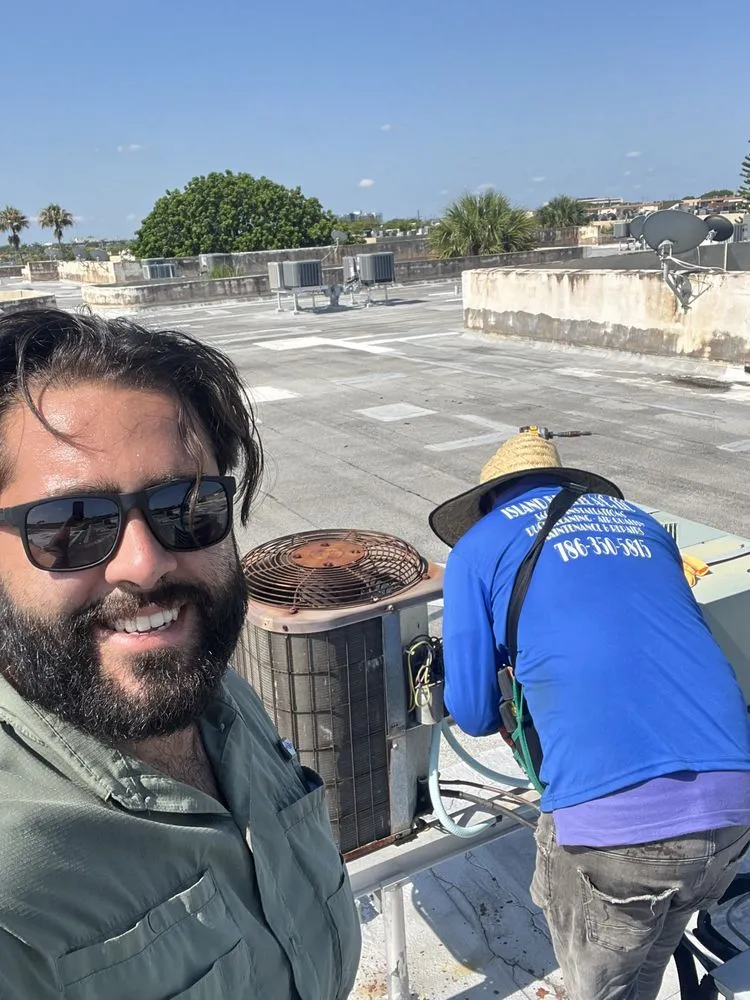 Slide of Island Breeze Air Conditioning