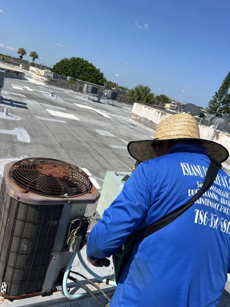 Slide of Island Breeze Air Conditioning