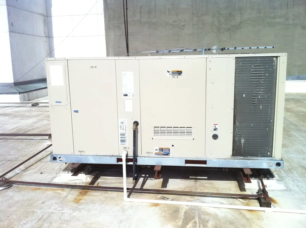 Slide of Issa Heating & Cooling & Plumbing