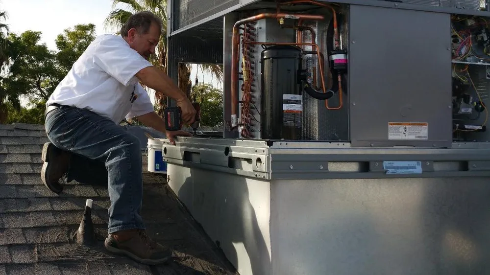 Expert air conditioning service experts serving Granada Hills, CA - IT Heating and Cooling