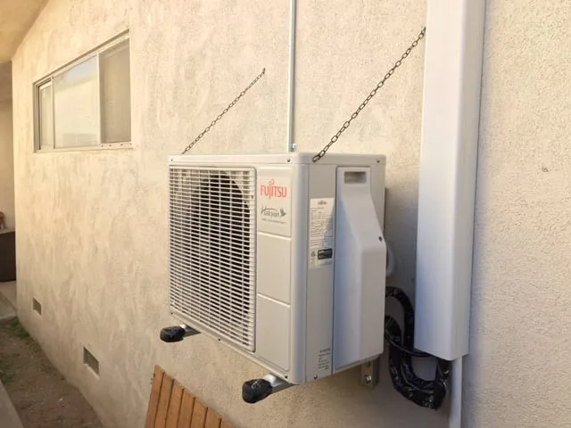 Slide of Iwai Cooling & Heating