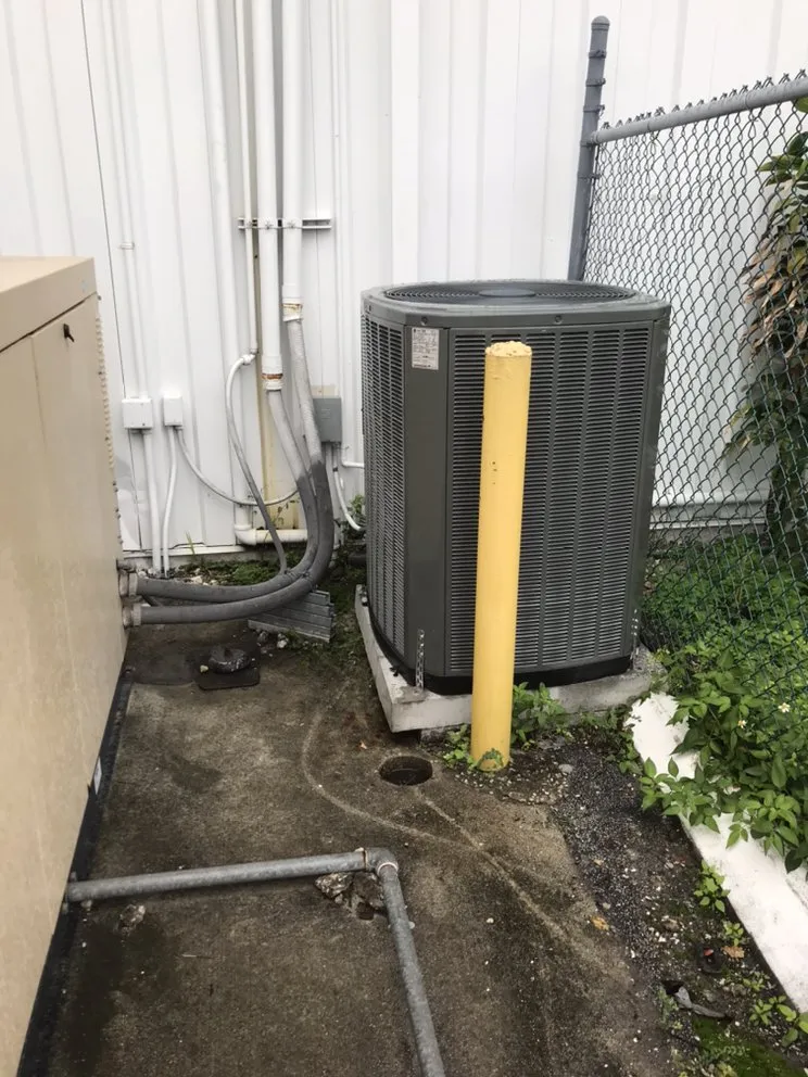 Slide of Izzy's Air Solutions