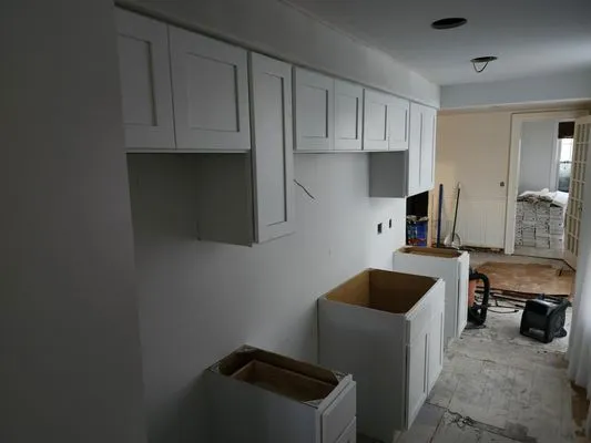 J H Construction Logo