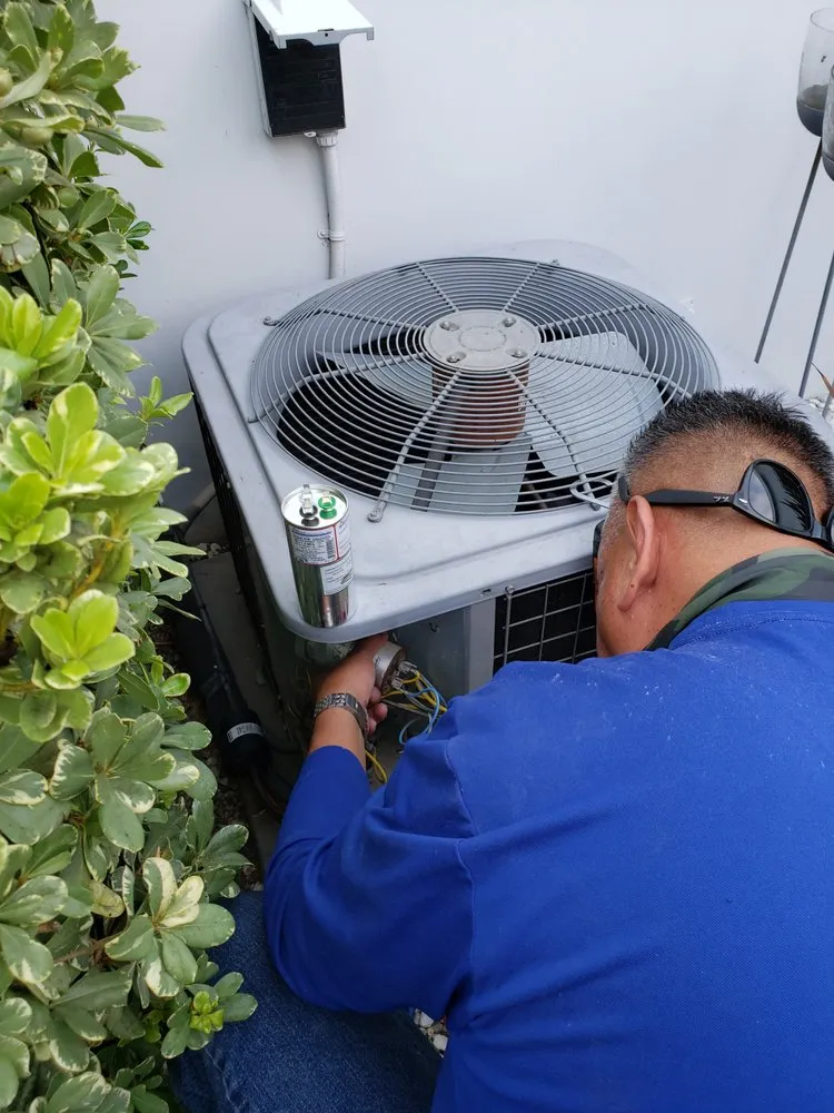 Slide of J &S Air Conditioning