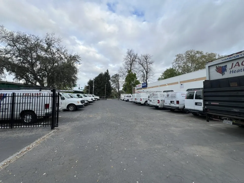 Slide of Jaguar Heating & Air