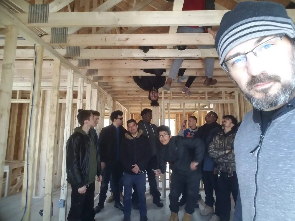 Slide of Jaxelectric