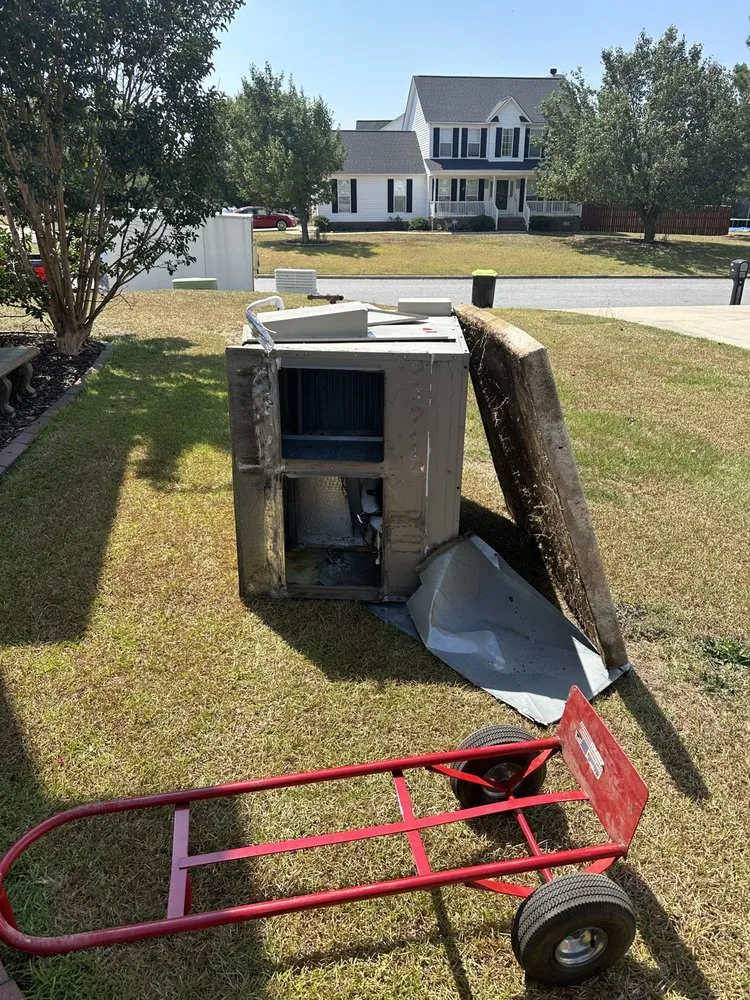 Slide of Jayy’s HVAC Maintenance