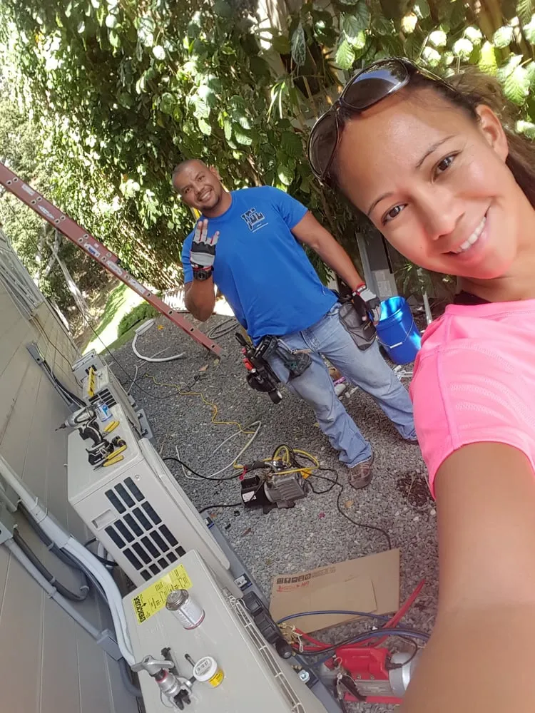 Slide of JDL Air Conditioning