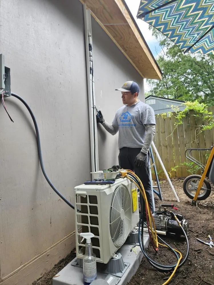 Slide of J&E Heating & Air Conditioning