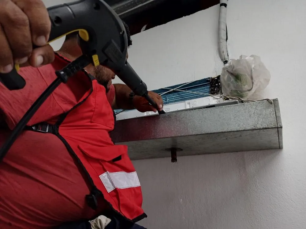 Slide of Jimbo Heating & Cooling