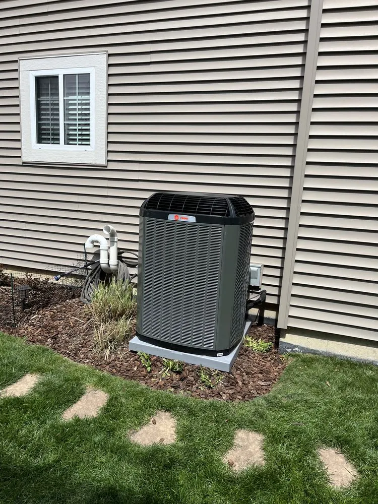 Slide of JNW Mechanical